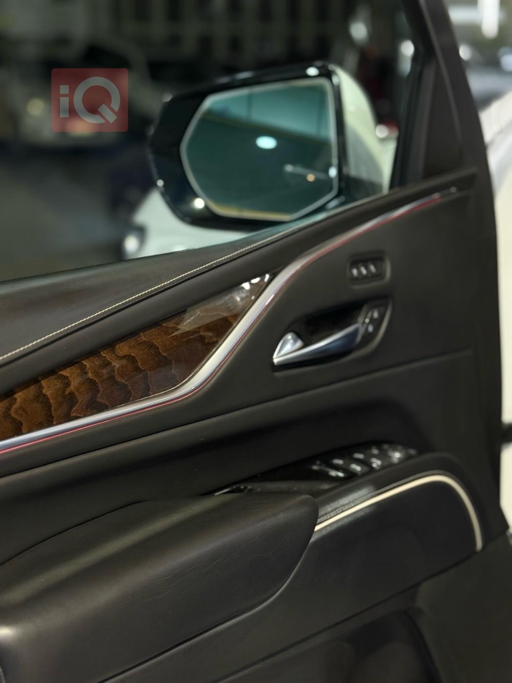 كاديلاك اسكاليد